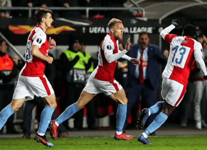 里尔防守反击(lol里尔击球手绝版了吗)