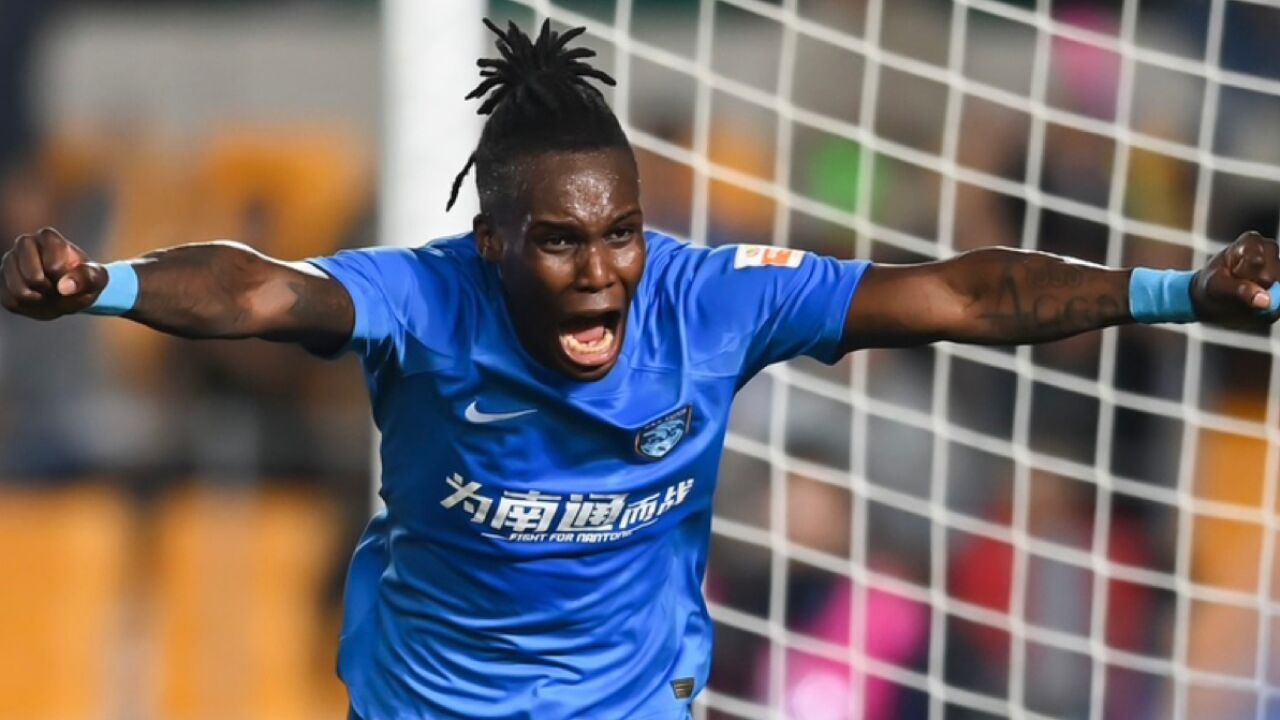 包含卡斯蒂略扑救的词条