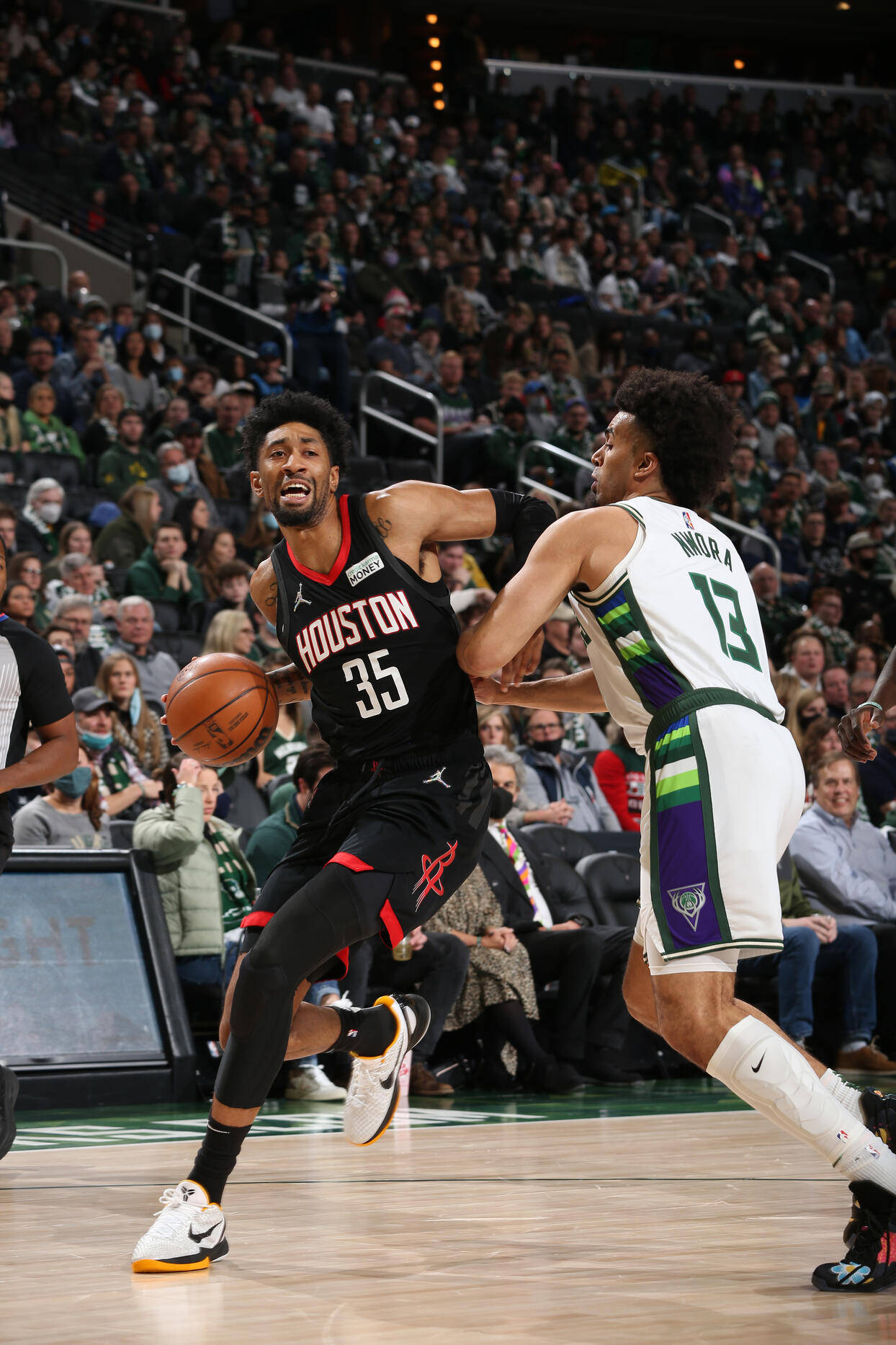 韦斯利右后卫助攻数据(杰里韦斯特是控卫还是分卫)