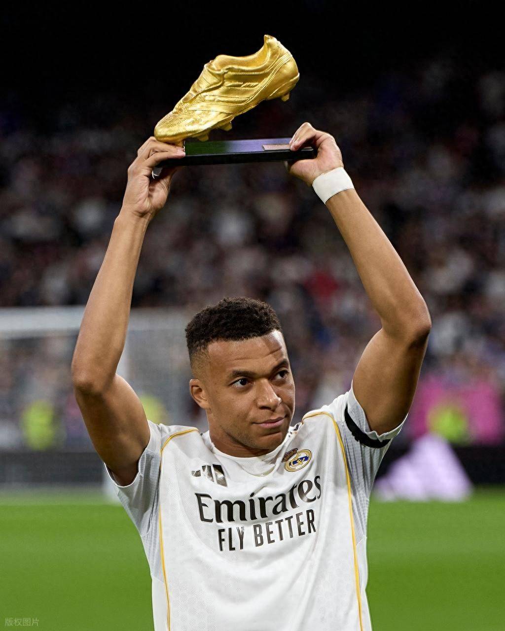 姆巴佩最新消息转会(姆巴佩最新消息 视频)