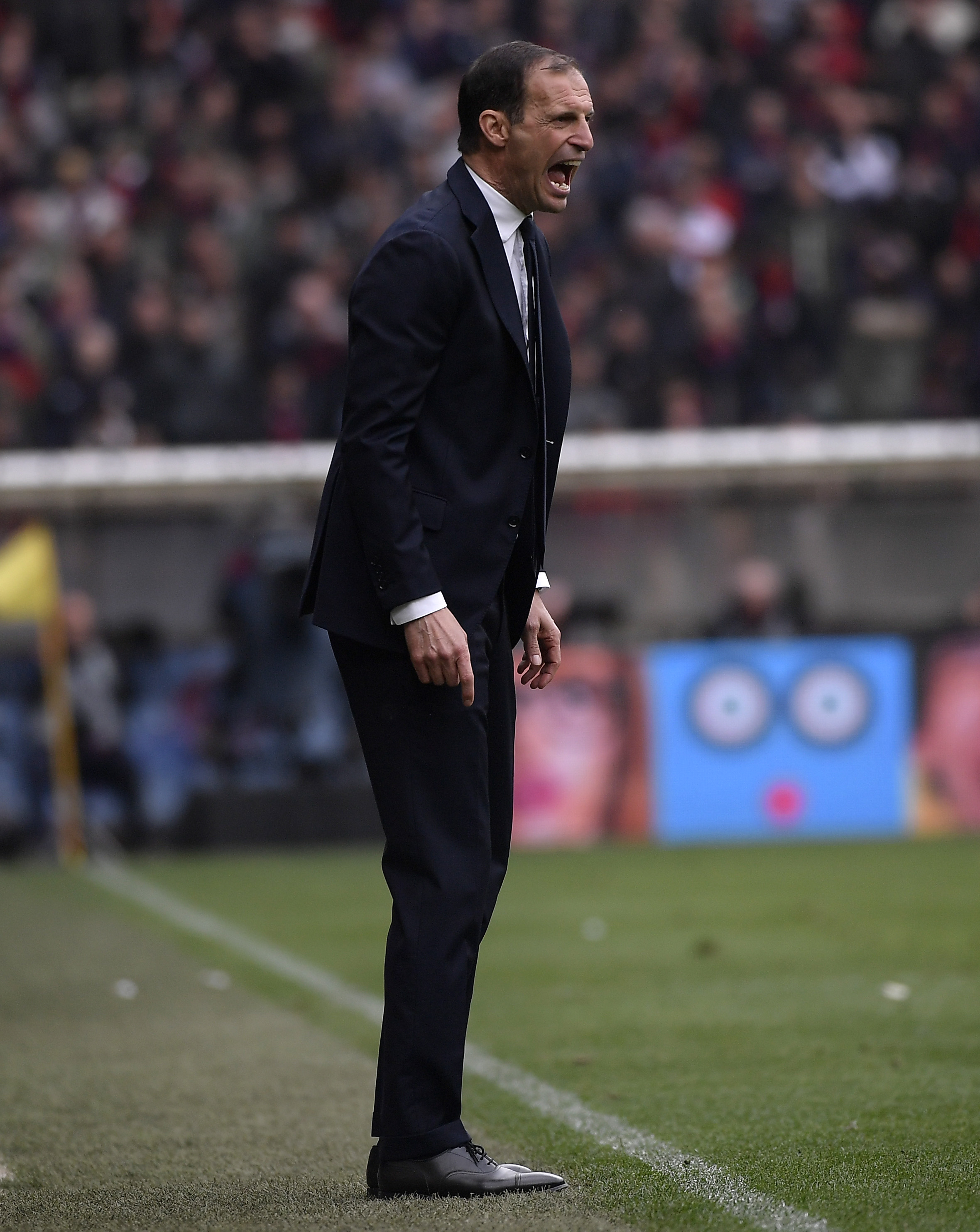 尤文图斯主教练萨里(尤文图斯和萨索洛比分预测)