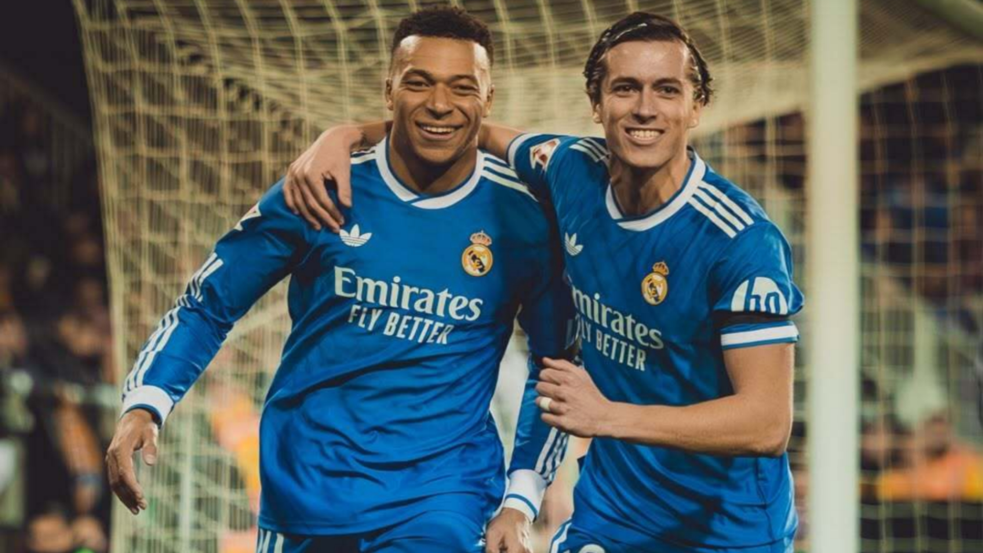 姆巴佩位置左边还是右边(姆巴佩是左边锋还是右边锋)